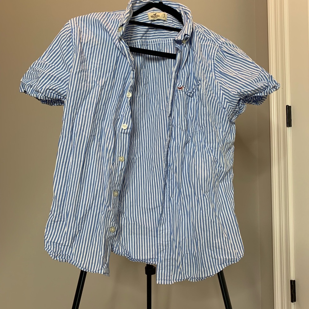 Hollister shirt